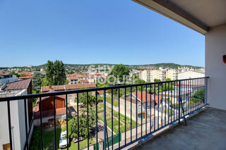  Appartement � vendre 4 pi�ces 77 m�