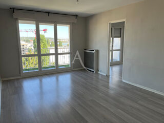  Appartement à louer 3 pièces 61 m²
