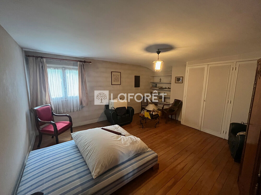 Maison Livry Gargan 8 pièce(s) 152 m2