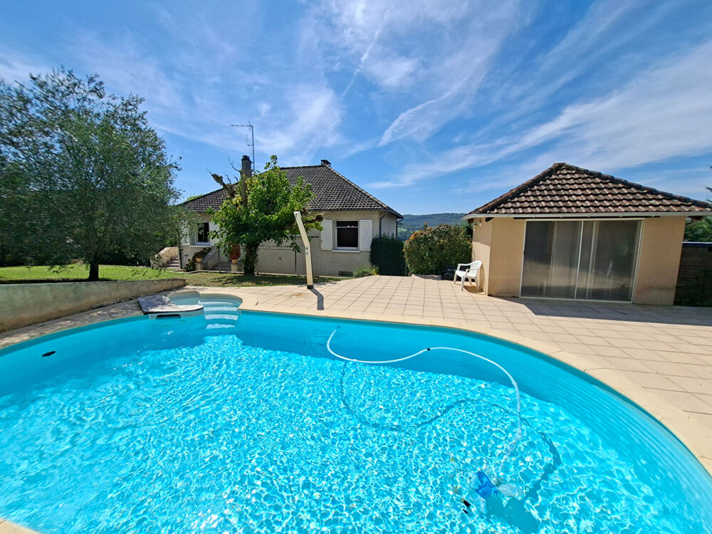 Villa avec piscine à 2 minutes des commodités