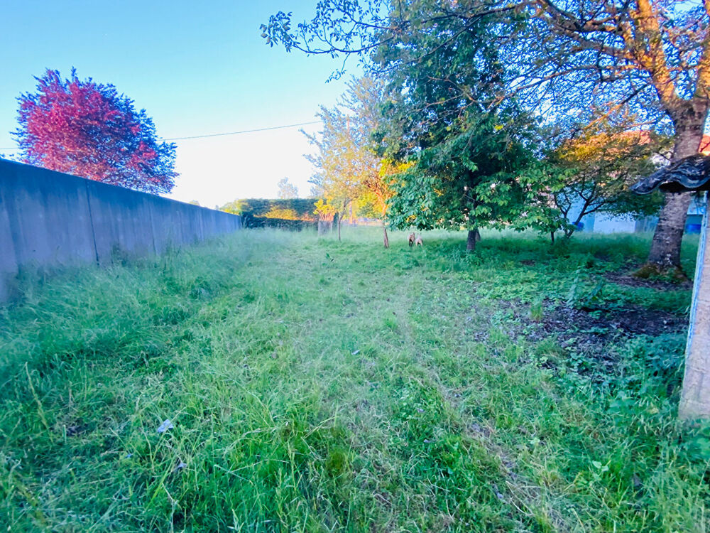 Vente Terrain Terrain constructible centre de village Montrond le chateau