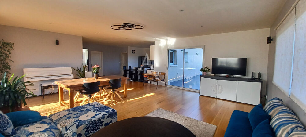 Maison 4 pièces 131 m² · à Echillais · 131 m² · 360 000 €