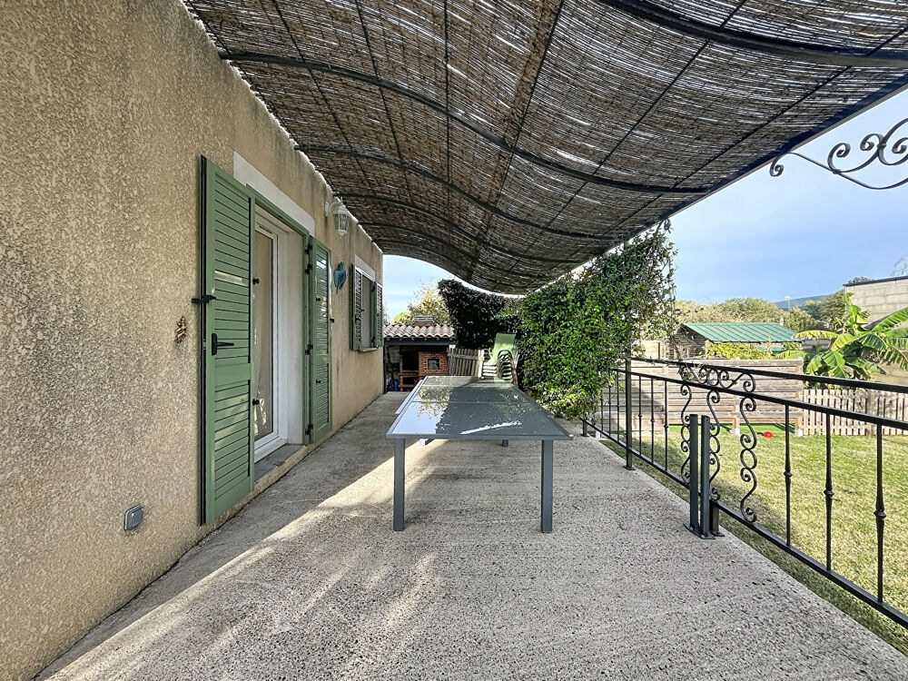 Vente Maison Villa de 140 M2 avec 5 pièces lumineuse et dans un environnement calme Cruas