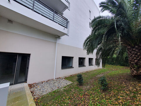 Bureaux ERP &agrave; Louer ANGLET 6833 64600 Anglet