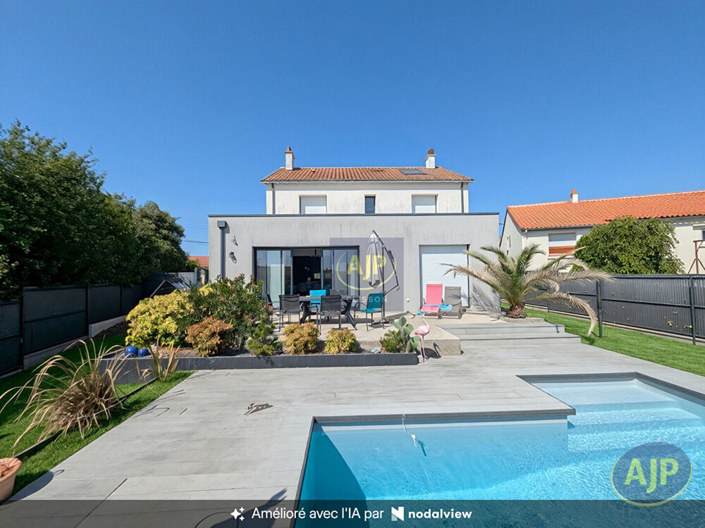 Vente Maison Maison 5 chambres piscine Gétigné centre Getigne
