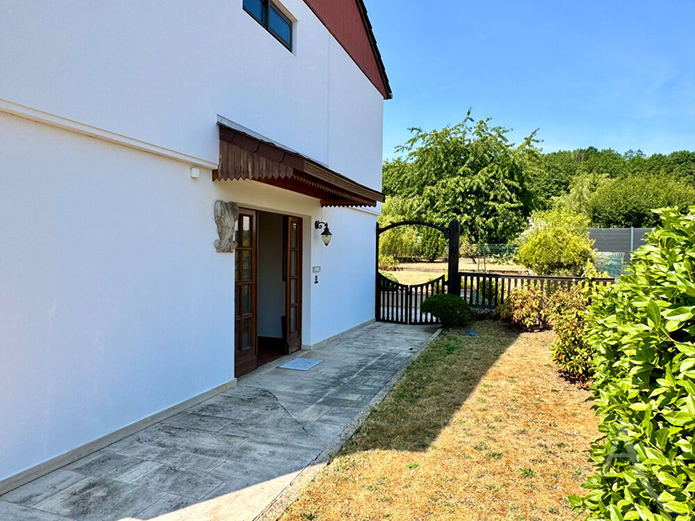 Vente Maison Pavillon individuel en lisière de forêt avec garage et jardin Terville