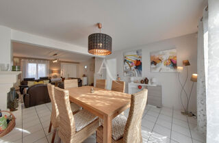  Maison � vendre 8 pi�ces 215 m�