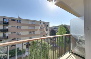  Appartement à louer 4 pièces 67 m²