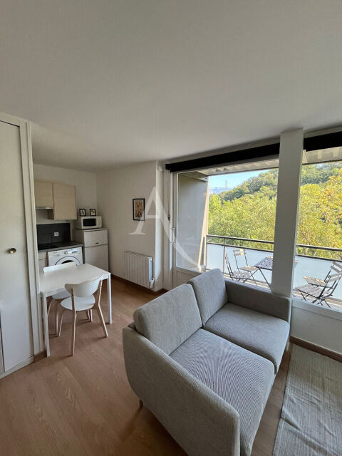   À louer : studio meublé avec balcon ? Centre Saint-Julien-en-Genevois Appartement - 1 pièce(s) - 24 m²