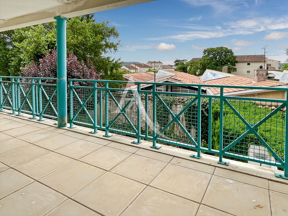 Appartement avec terrasse et ascenseur - Villeneuve-sur-Lot - 3 pièces - 80 m2