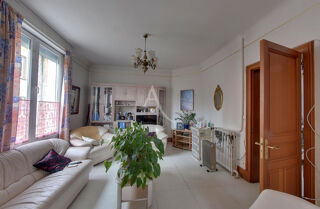  Immeuble  vendre 14 pices 351 m