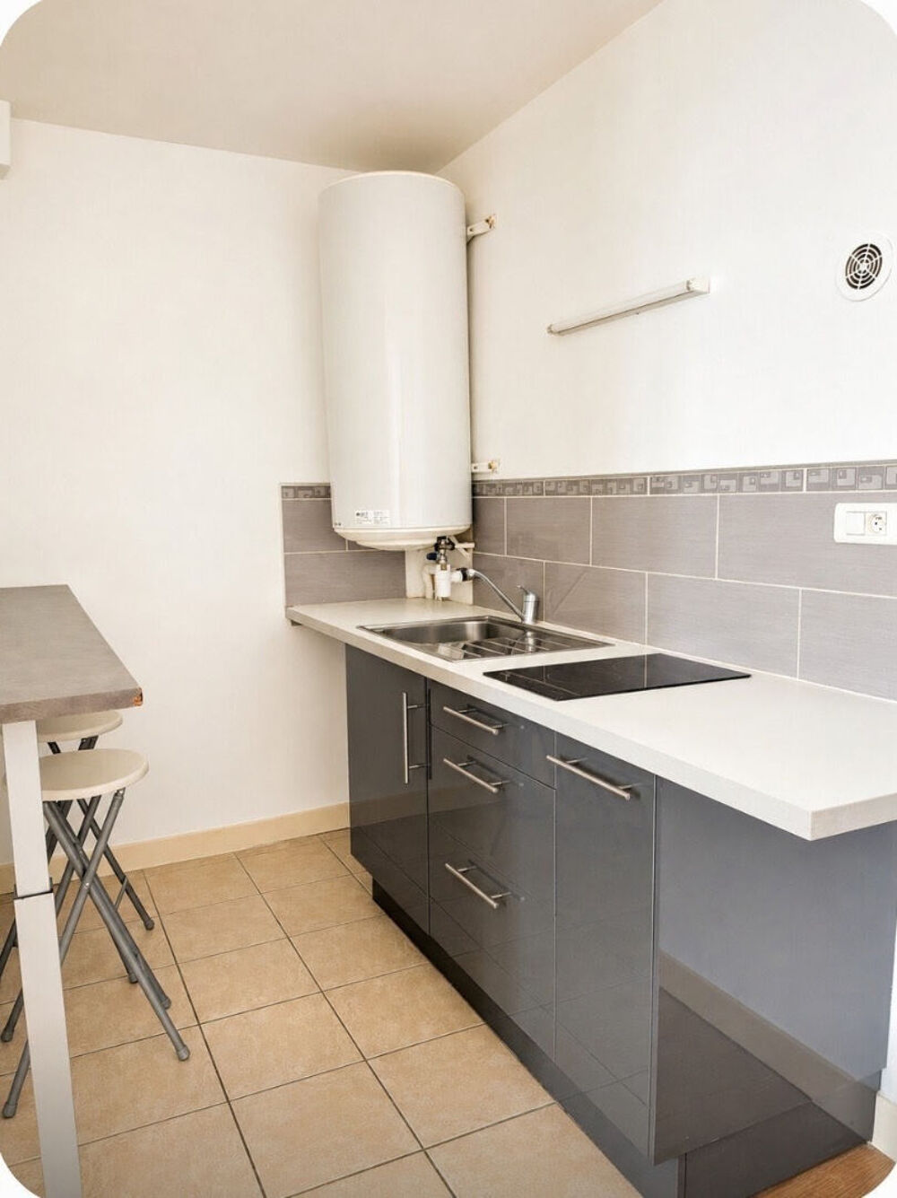 Location Appartement DIJON - PLACE ZOLA Dijon