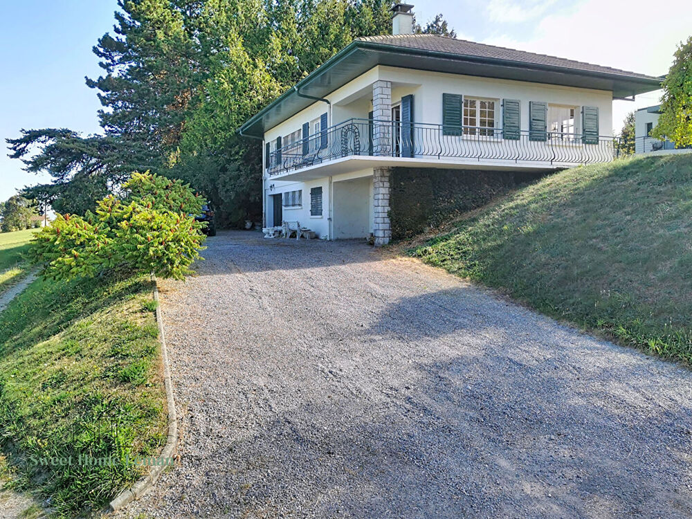 MAISON AVEC VUE LAC