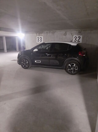  Parking / Garage à vendre 