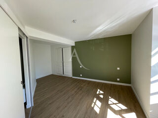  Appartement à louer 2 pièces 55 m²
