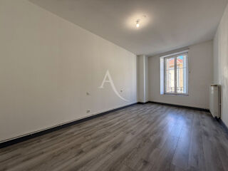  Appartement à louer 4 pièces 105 m²