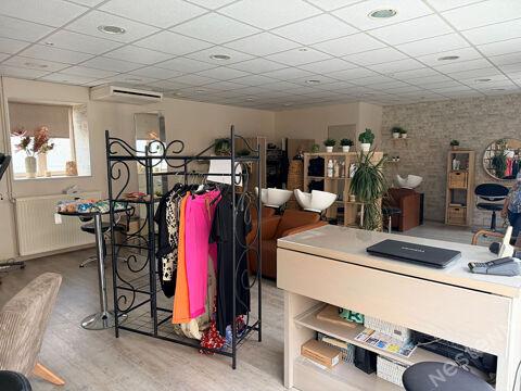   Local commercial à vendre au centre de Fontaines - Opportunité d'investissement 