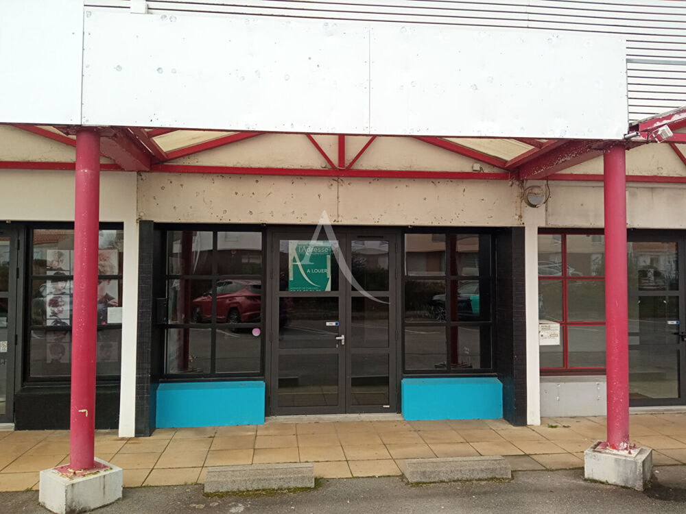   CHALLANS, Local commercial de 220 m² 