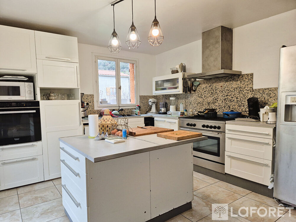 Vente Maison Maison 4 faces avec appartement indépendant - Vue et confort à Casteil Casteil