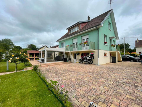   Rue, Maison sur sous-sol complet 4 chambres. Maison - 5 pièce(s) - 97 m²