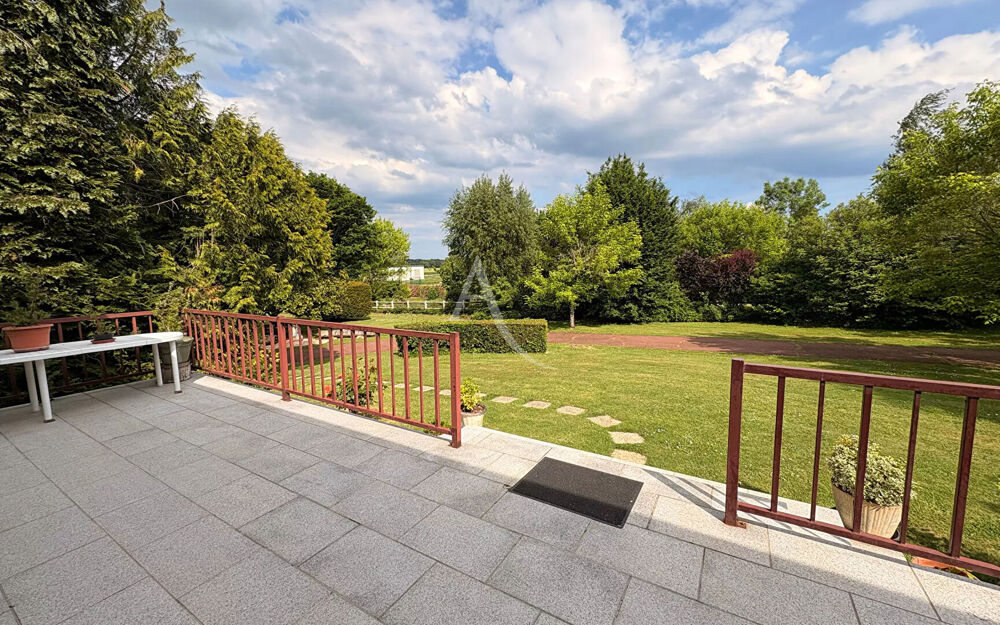 Maison Pouille 6 pièce(s) 121 m2