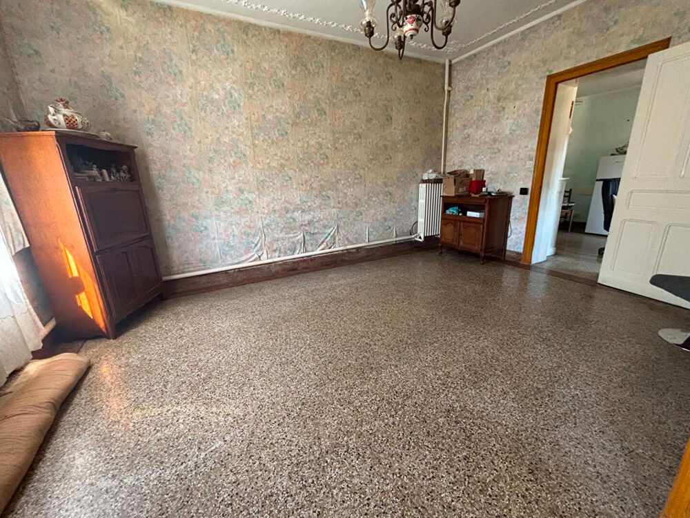 Vente Maison Maison de village individuelle avec grand Hangar et jardin Clary