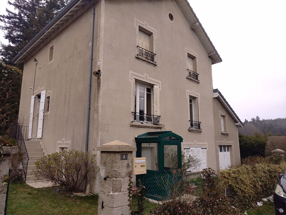Maison 7 pièces 182 m² · à Le Chambon sur Lignon · 182 m² · 269 900 €