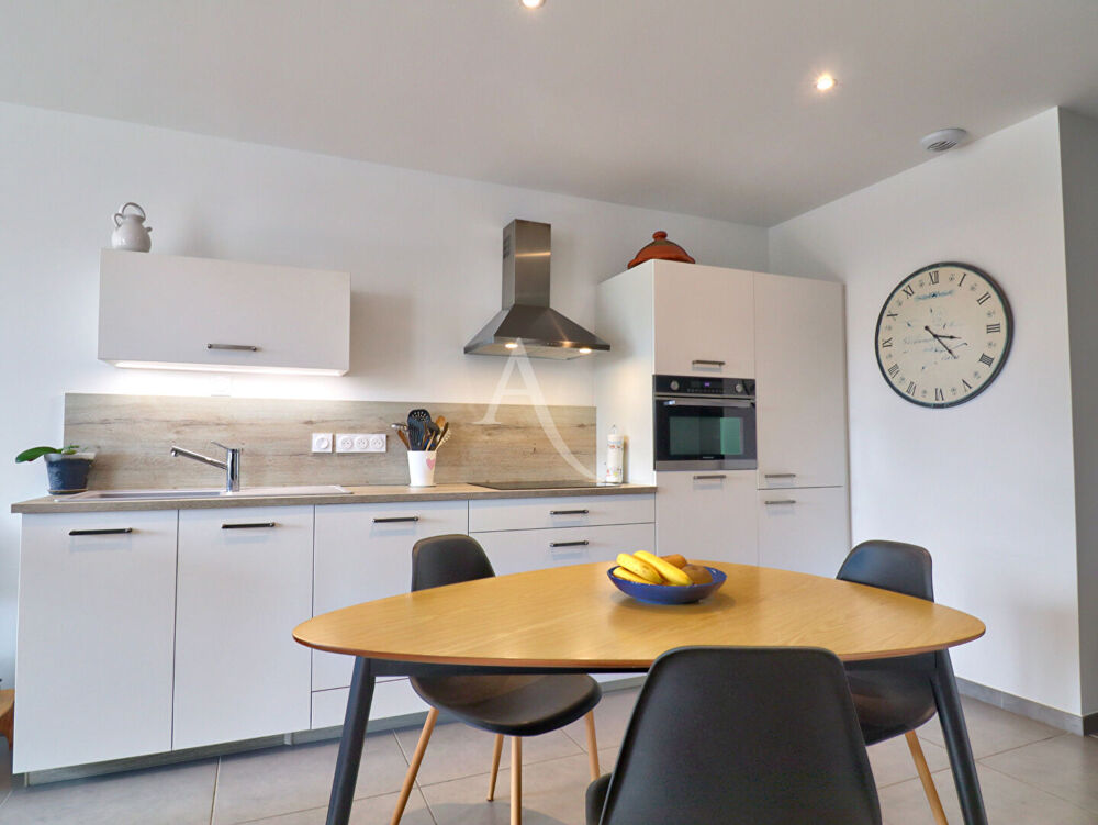 Location Appartement APPARTEMENT RECENT VOLX TYPE 3 AVEC TERRASSE ET DEUX PLACES DE PARKING Volx
