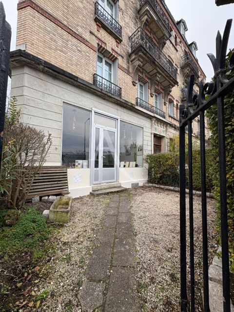 Vente Murs local commercial  33 m2 Viroflay proche gare ChavIlle Velizy 195000 78220 Viroflay
