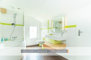  Maison à vendre 8 pièces 220 m²