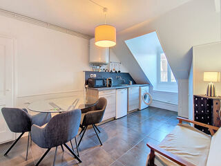  Appartement à louer 2 pièces 27 m²