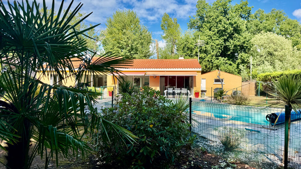 Vente Maison SAINT-HILAIRE-DE-RIEZ ? MAISON DE PLAIN-PIED, PISCINE ET MAGNIFIQUE ENVIRONNEMENT BOISÉ Saint hilaire de riez