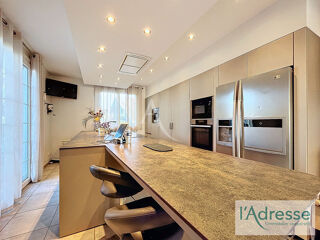  Maison � vendre 7 pi�ces 220 m�