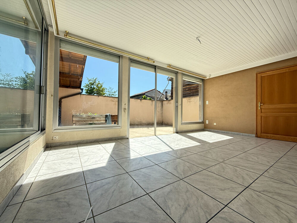 Maison 6 pièces 163 m² · à Lons le Saunier · 163 m² · 210 000 €