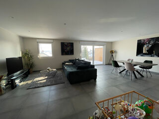  Appartement à vendre 5 pièces 121 m²