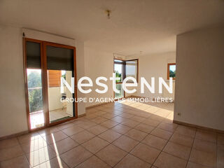 Location Appartement Appartement 2 Pièces avec ascenseur balcon cave parking et garage - 69800 SAINT PRIEST Saint priest