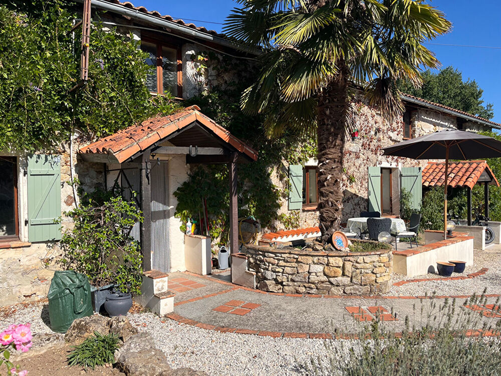 Maison Alloue 8 pièce(s) 278 m2