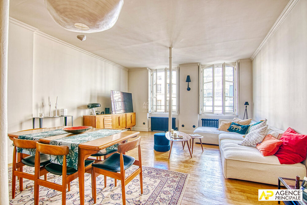 Vente Appartement Versailles, Notre-Dame, appartement 5 pièces 105 m² carrez  situé au premier étage d'un immeuble ancien Versailles