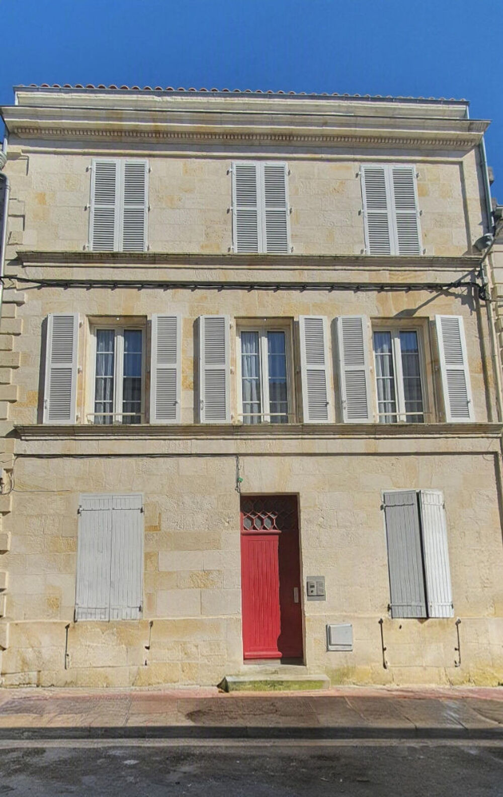 Bel appartement standing 3 pièces 70 m2 (loi Carrez)