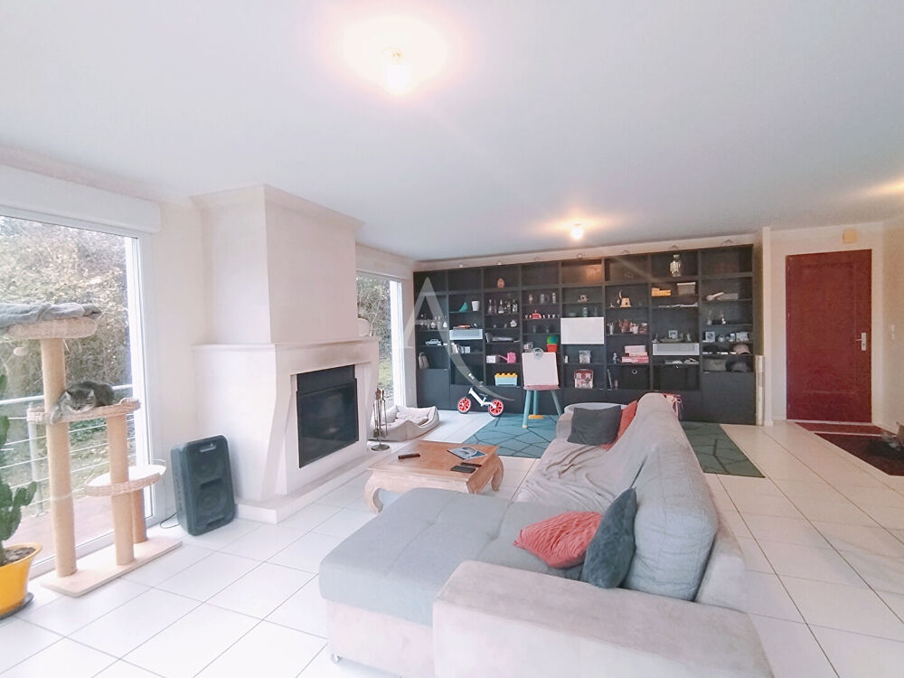 Maison contemporaine de 120 m² avec garage et beau terrain