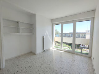  Appartement à louer 4 pièces 86 m²