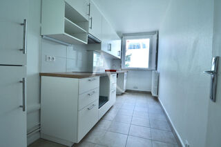  Appartement à louer 3 pièces 56 m²