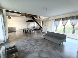  Maison � vendre 8 pi�ces 253 m�