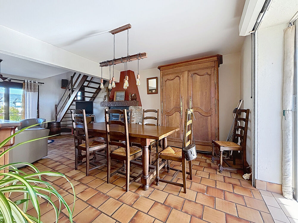Vente Maison MELLAC - Maison familiale, 120m², 4 chambres, sous sol complet 90m², grenier 30m² Mellac