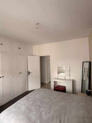  Appartement à louer 3 pièces 75 m²