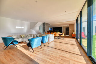  Maison  vendre 6 pices 231 m