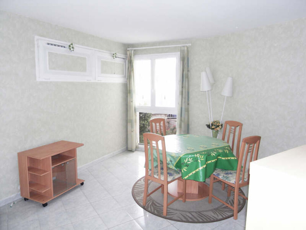 APPARTEMENT POISSY - 1 pièce(s) - 31 m2