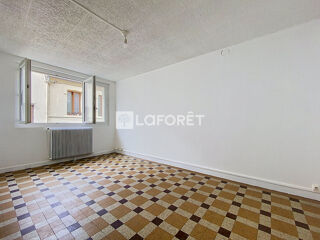  Appartement à louer 2 pièces 50 m²