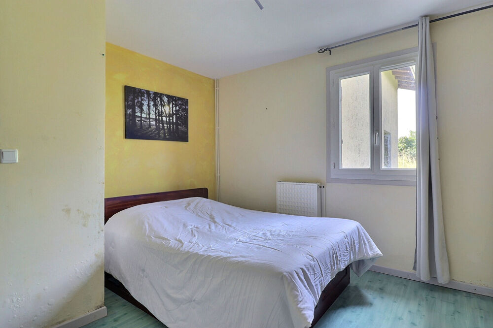 Vente Maison En exclusivité chez Laforêt Saint-Sever ! Maison de plain-pied de 106 m² sur plus de 6 200 m² de terrain Saint sever