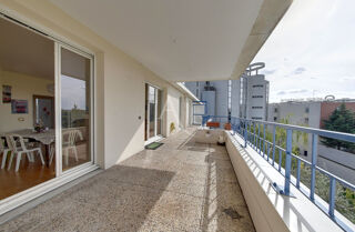  Appartement à louer 5 pièces 103 m²